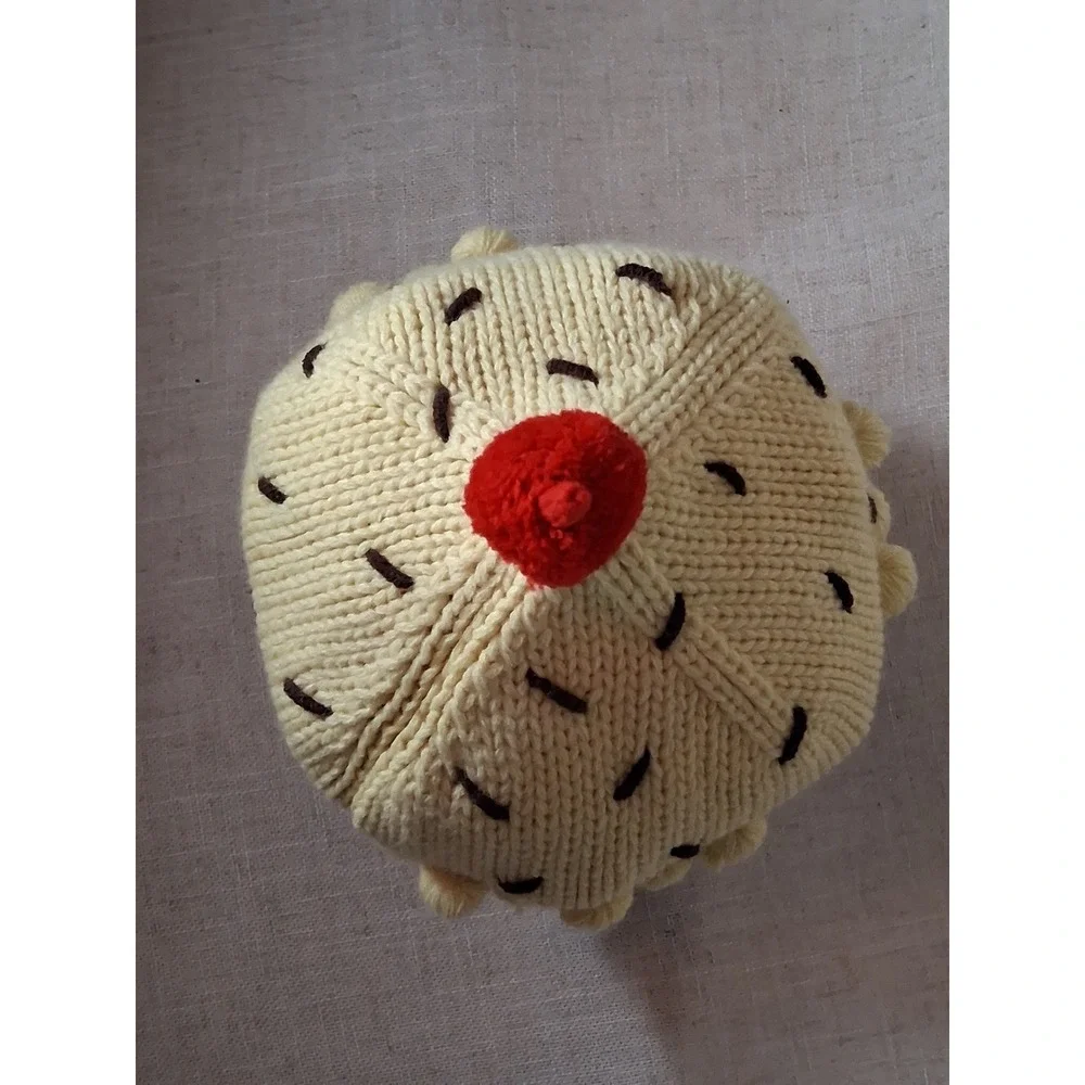 Neff Cupcake‎ Beanie Kids Knit Winter Hat Brown Cream Red Cherry Pom Pom